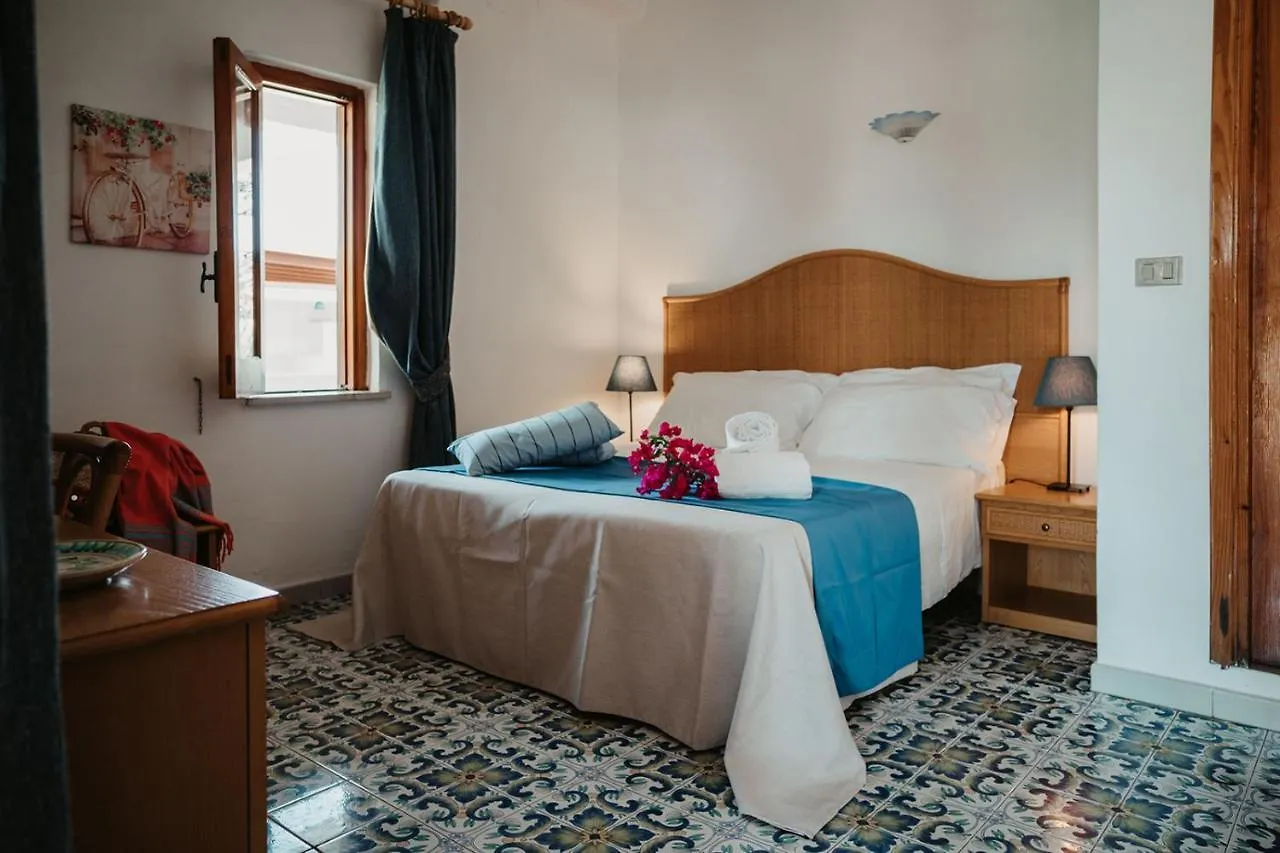 ***  Hotel Rojas Vulcano Olaszország
