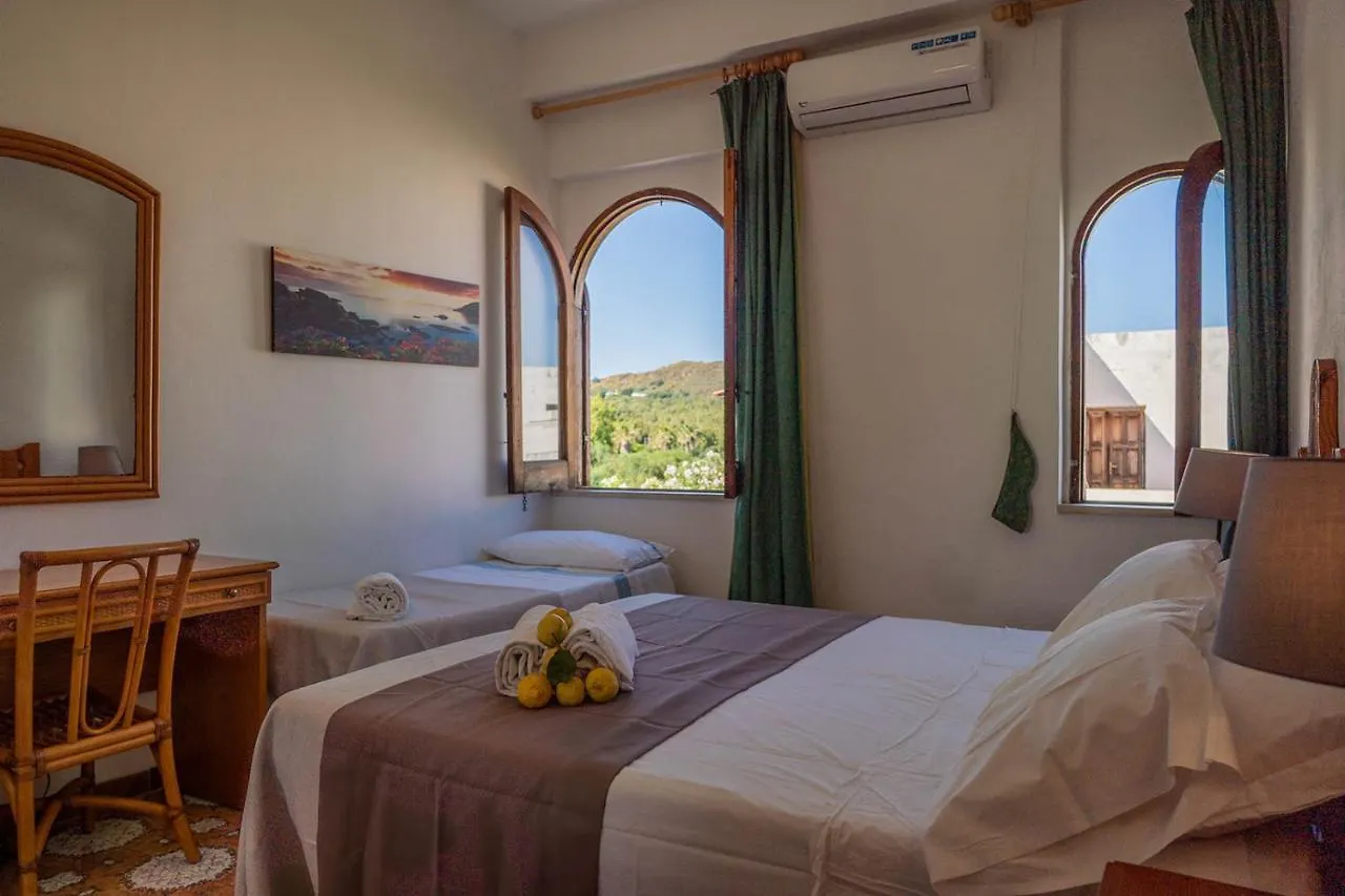 Hotel Rojas Vulcano